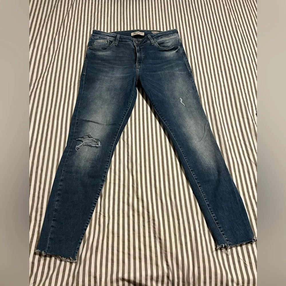 Ladies Jeans - Picture 2 of 5